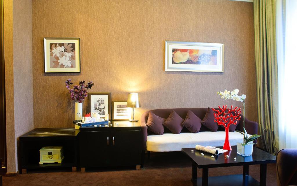 Jelsomino Boutique Hotel Астана Стая снимка