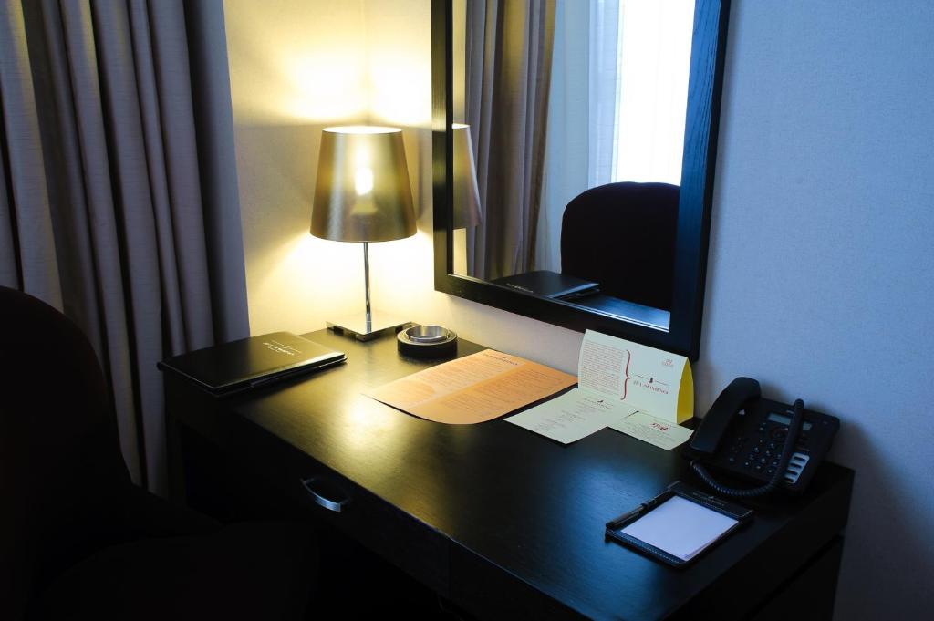 Jelsomino Boutique Hotel Астана Стая снимка