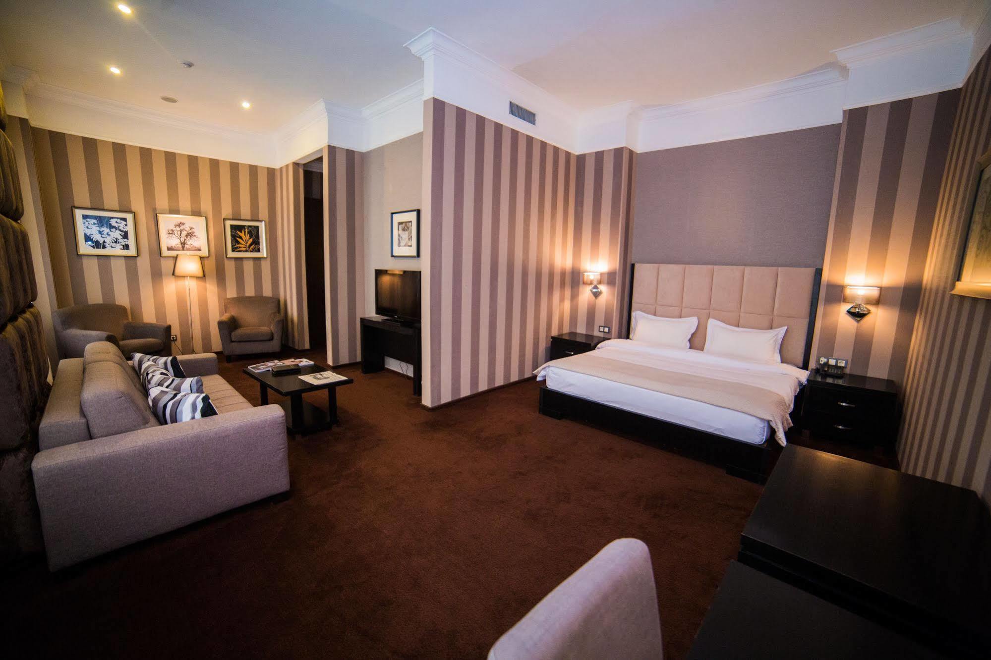 Jelsomino Boutique Hotel Астана Екстериор снимка