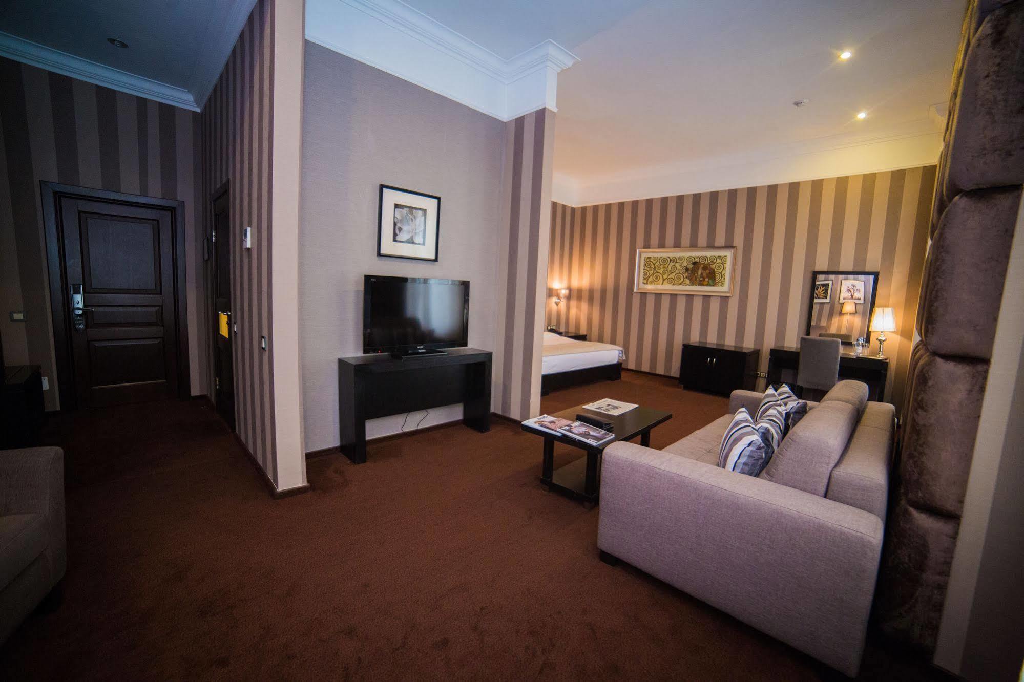 Jelsomino Boutique Hotel Астана Екстериор снимка